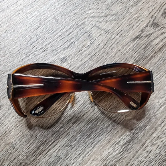 TOM FORD - Sunglasses & case